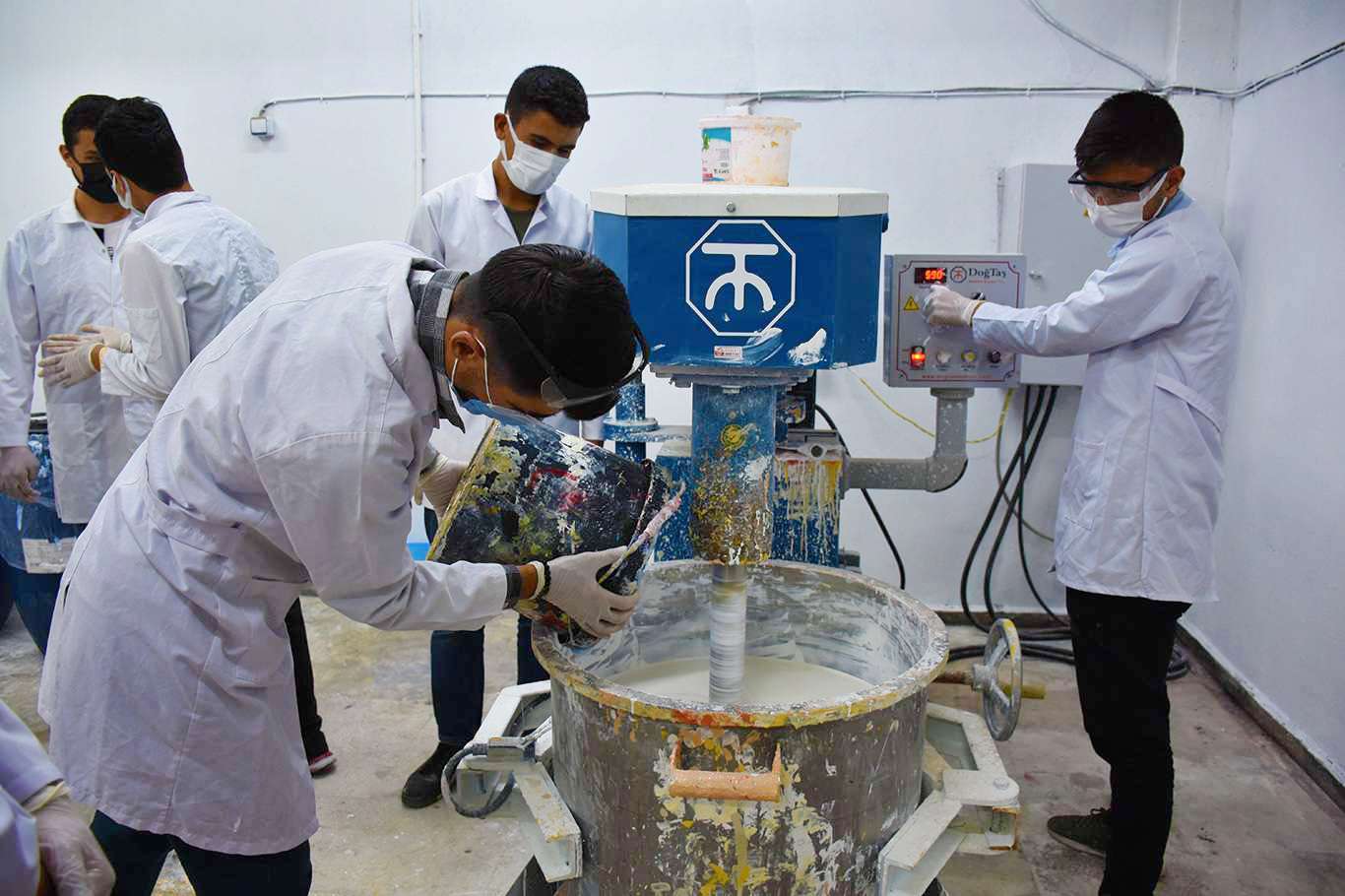 Meslek liseleri 5 ayda ülke ekonomisine 560 milyon lira kazandırdı Meslek liseleri 5 ayda ülke ekonomisine 560 milyon lira kazandırdı
